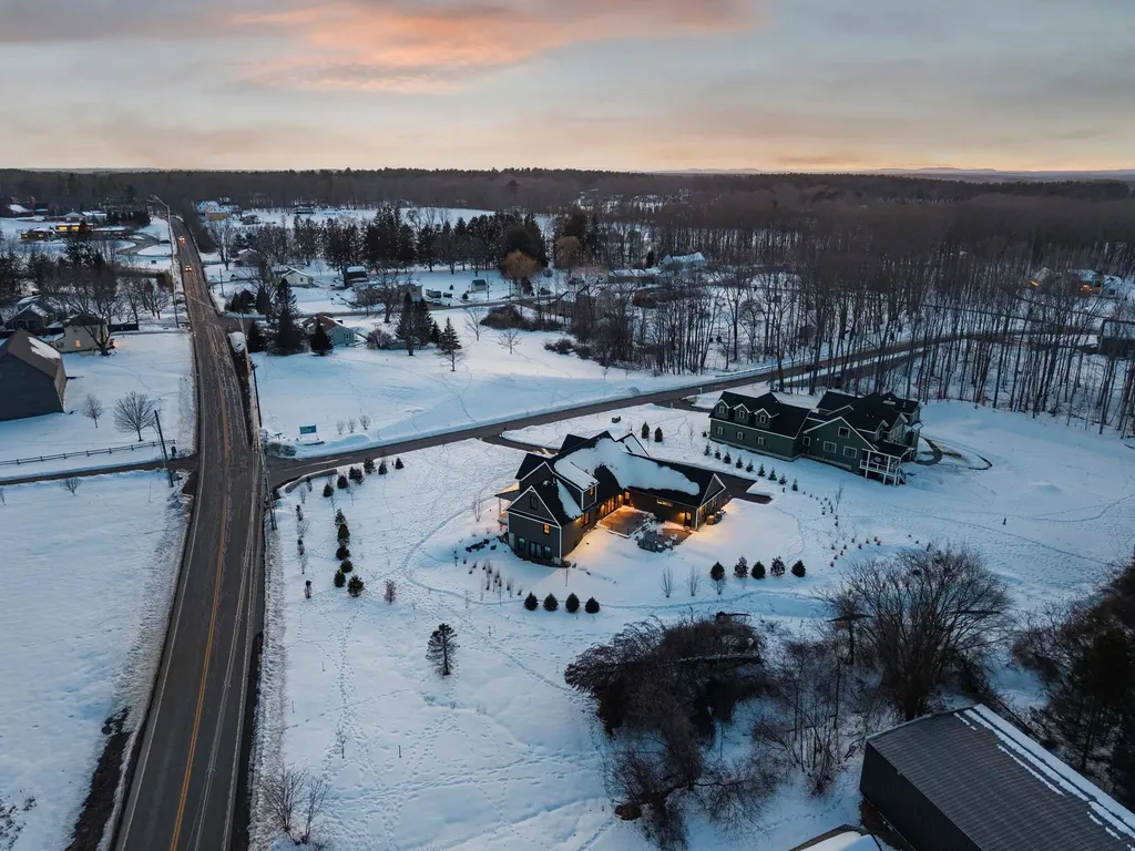 6 Shipwright Way Newington NH 03801