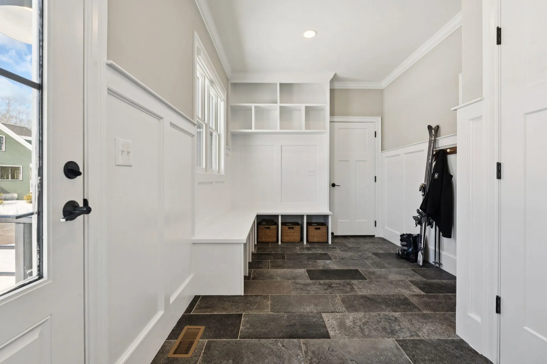 6 Shipwright Way Newington NH 03801