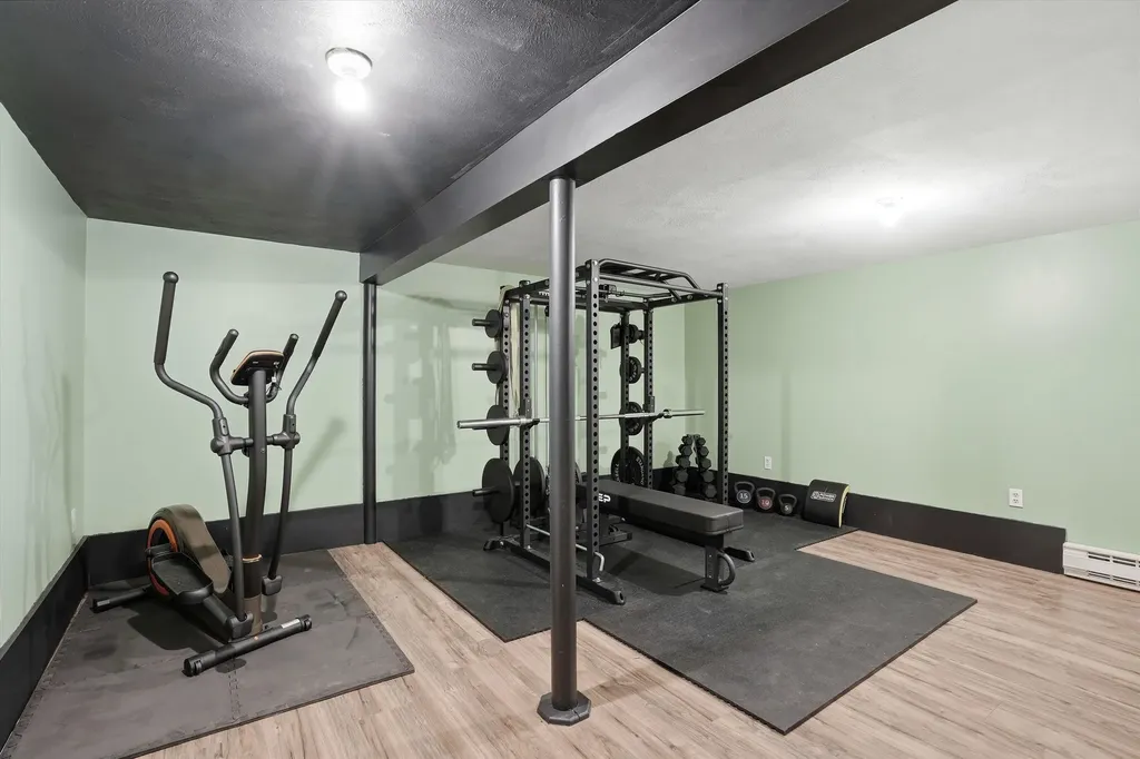 128 Sandstone Circle Londonderry NH 03053