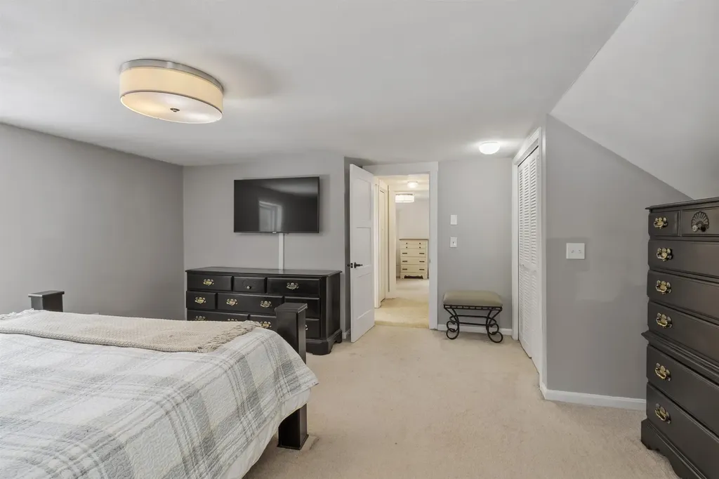 16 Dogtown Road Exeter NH 03833