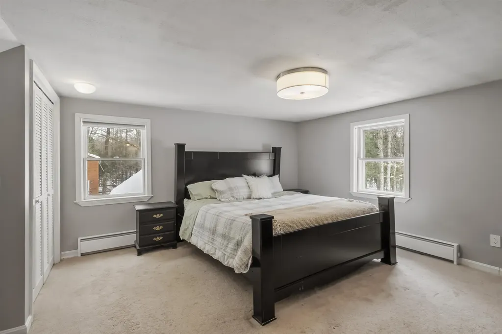 16 Dogtown Road Exeter NH 03833