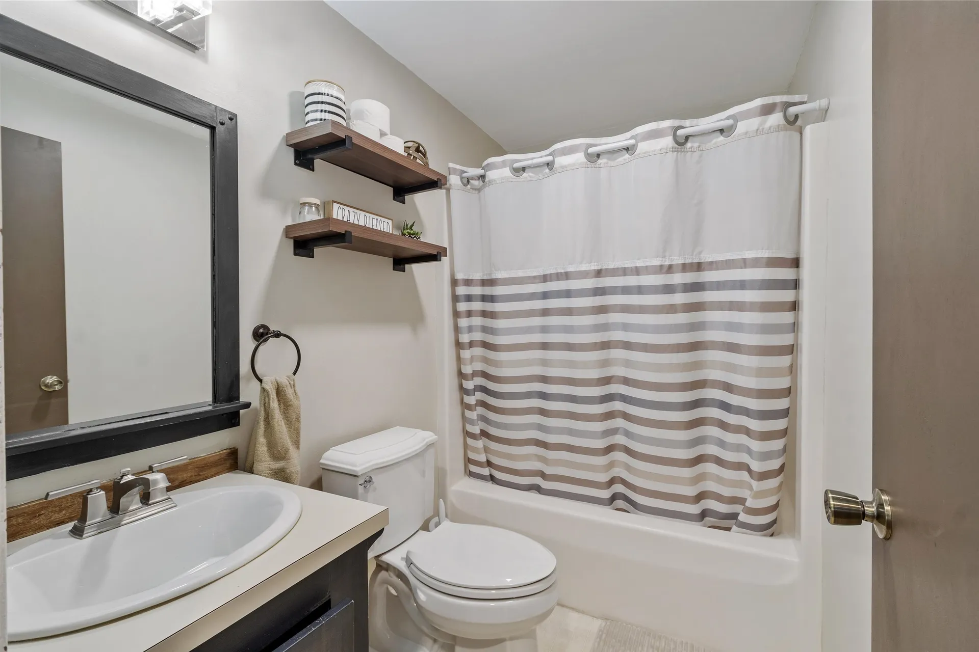 16 Dogtown Road Exeter NH 03833