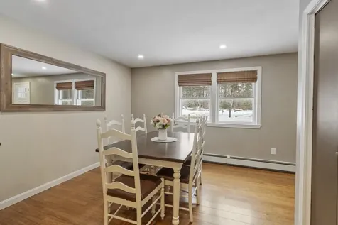 16 Dogtown Road Exeter NH 03833