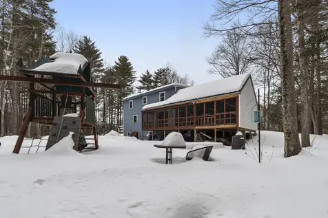 16 Dogtown Road Exeter NH 03833