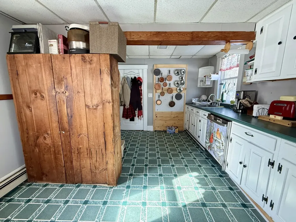 2 Hutchinson Street Franklin NH 03235