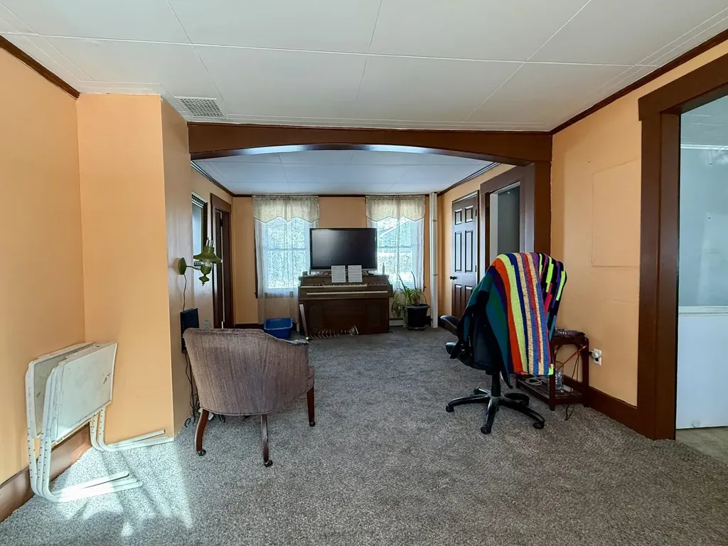 2 Hutchinson Street Franklin NH 03235