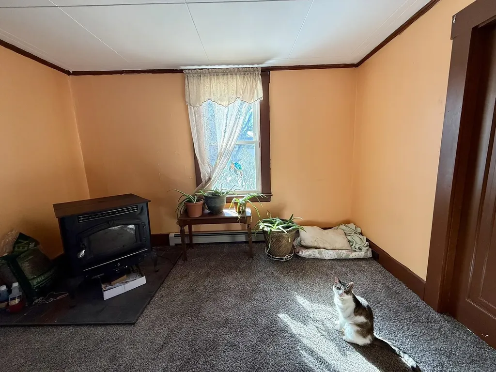 2 Hutchinson Street Franklin NH 03235