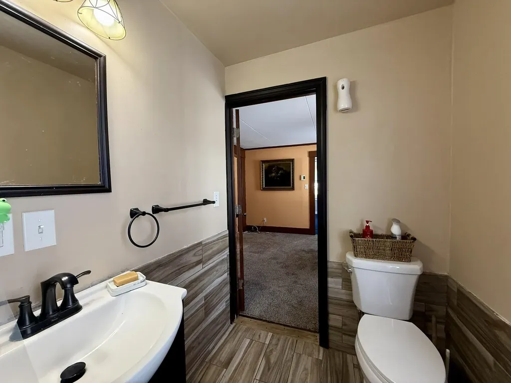 2 Hutchinson Street Franklin NH 03235