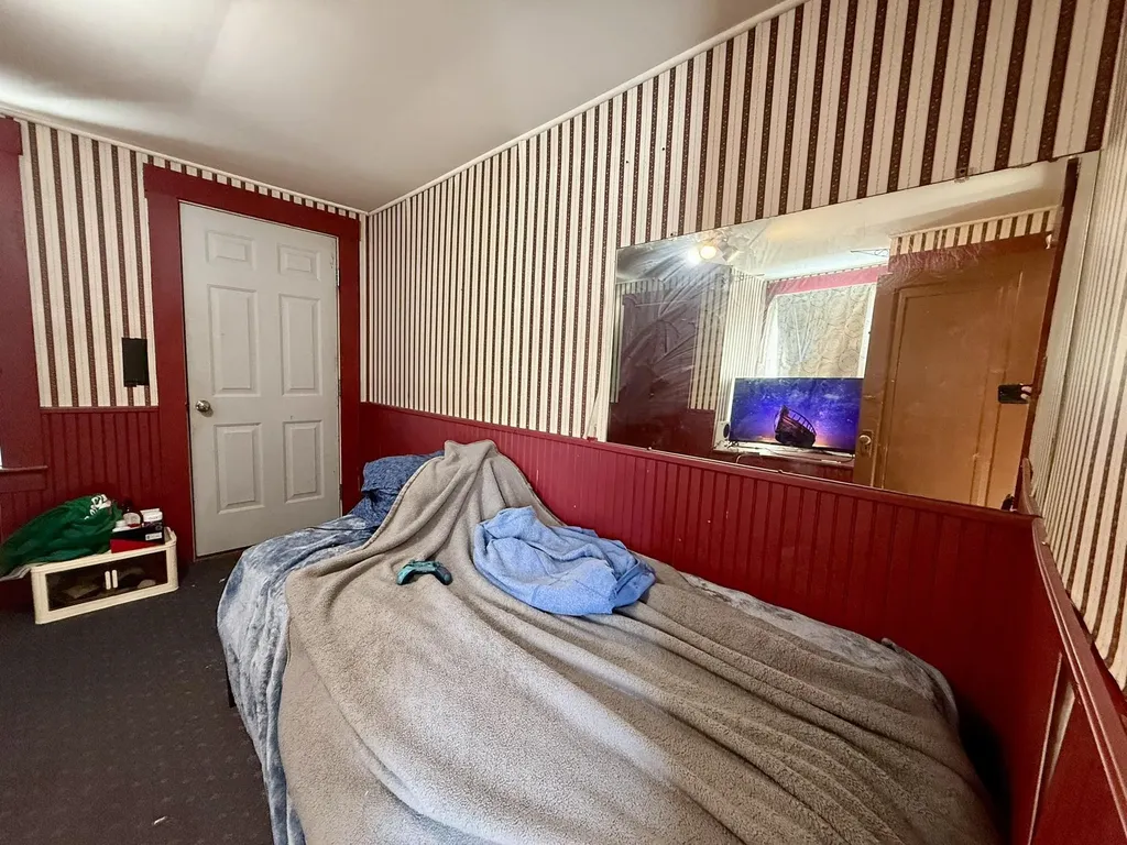 2 Hutchinson Street Franklin NH 03235