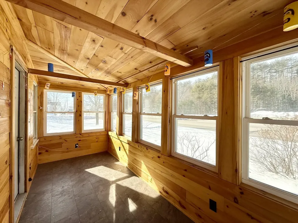 2 Hutchinson Street Franklin NH 03235