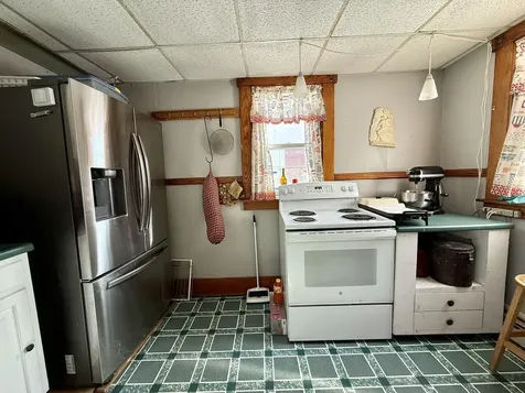 2 Hutchinson Street Franklin NH 03235