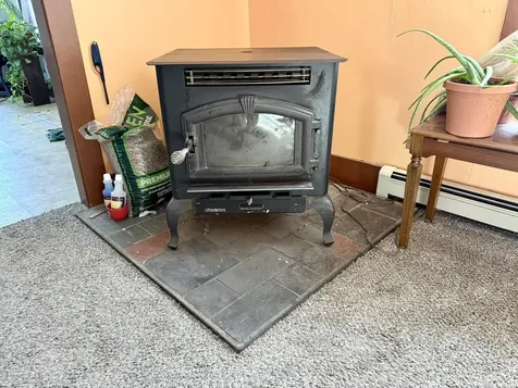 2 Hutchinson Street Franklin NH 03235