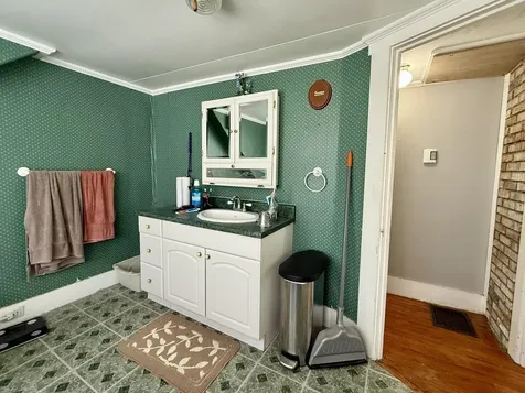 2 Hutchinson Street Franklin NH 03235