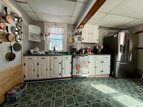 2 Hutchinson Street Franklin NH 03235