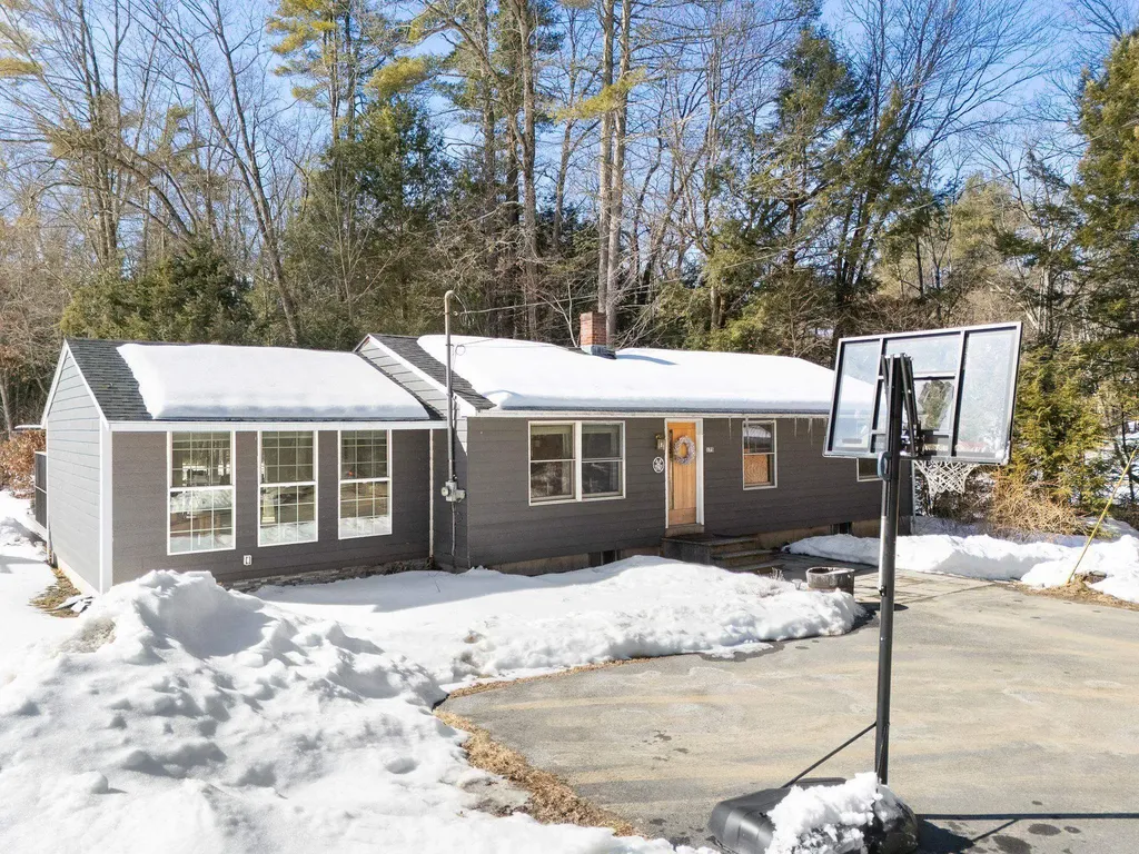 175 Sak Road Vernon VT 05354