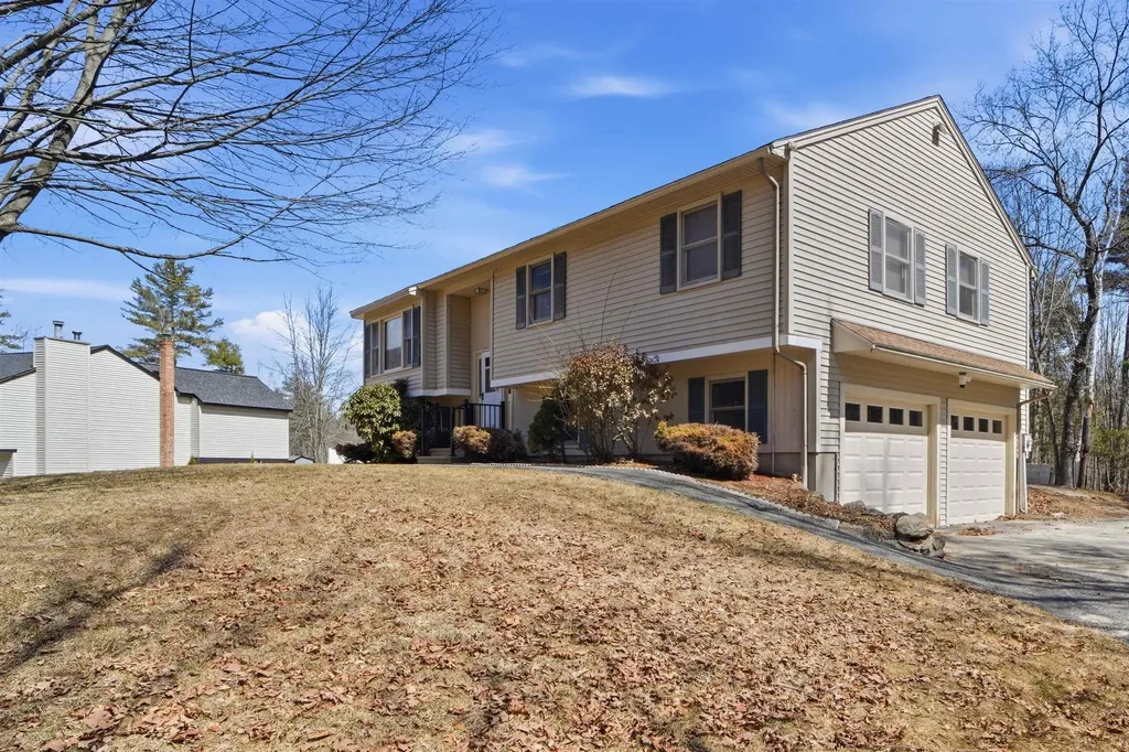 16 Towne Drive Derry NH 03038