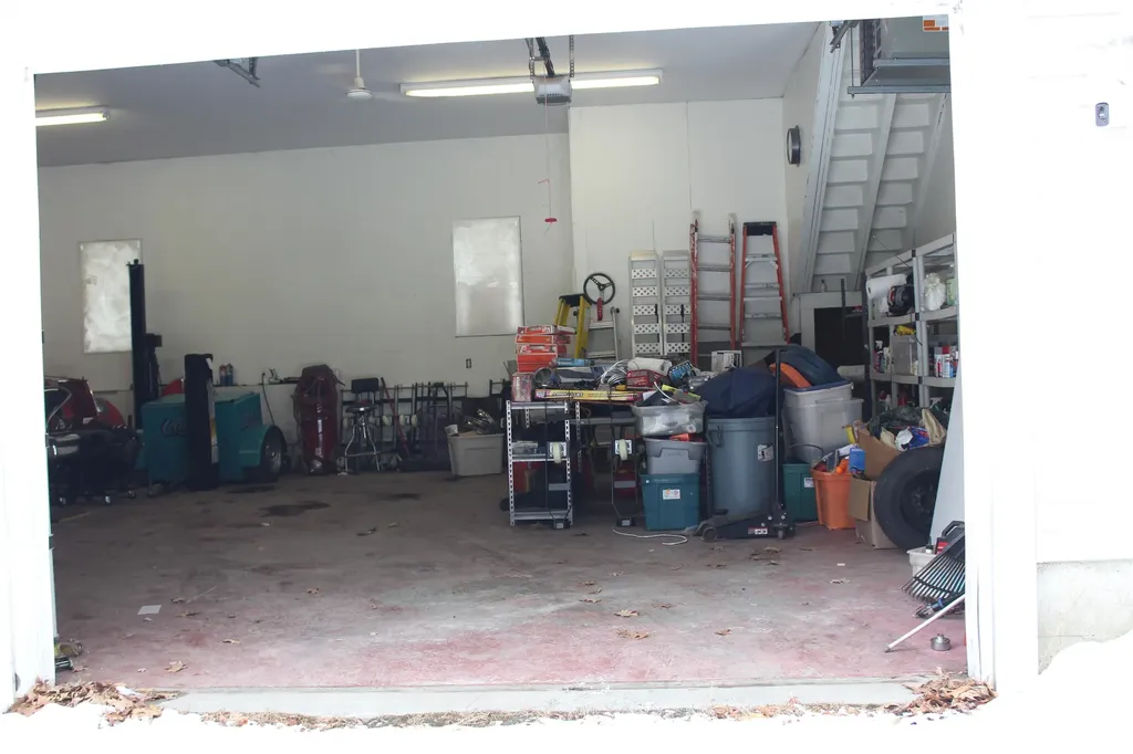 16 Towne Drive Derry NH 03038