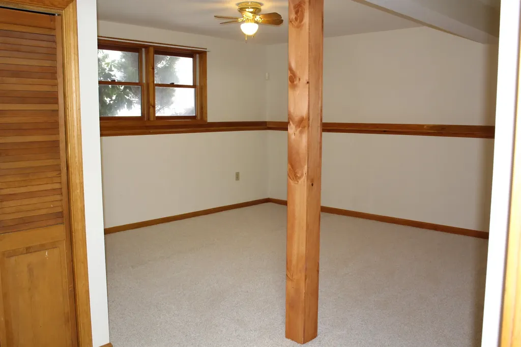 16 Towne Drive Derry NH 03038