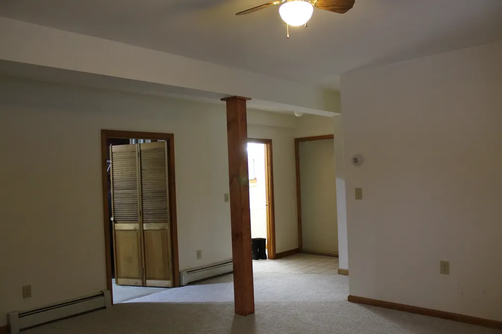 16 Towne Drive Derry NH 03038