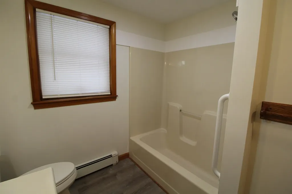 16 Towne Drive Derry NH 03038