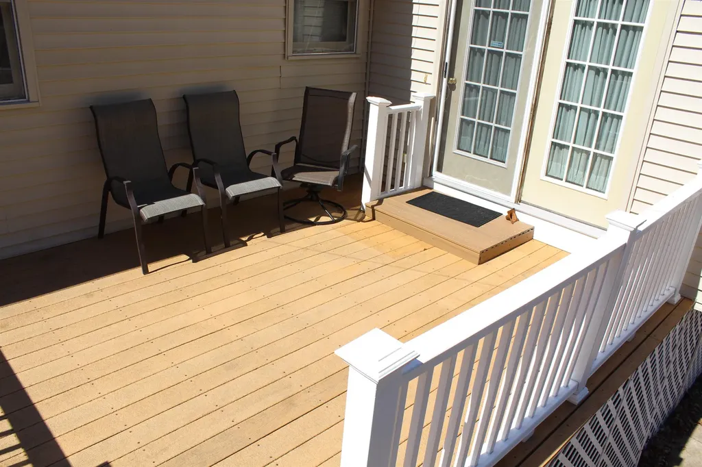 16 Towne Drive Derry NH 03038