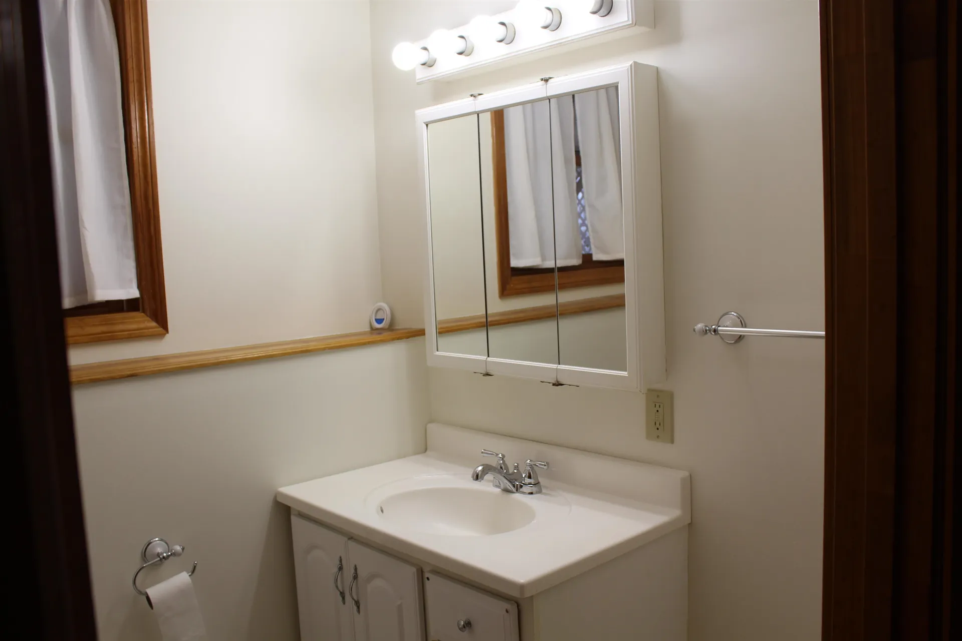 16 Towne Drive Derry NH 03038