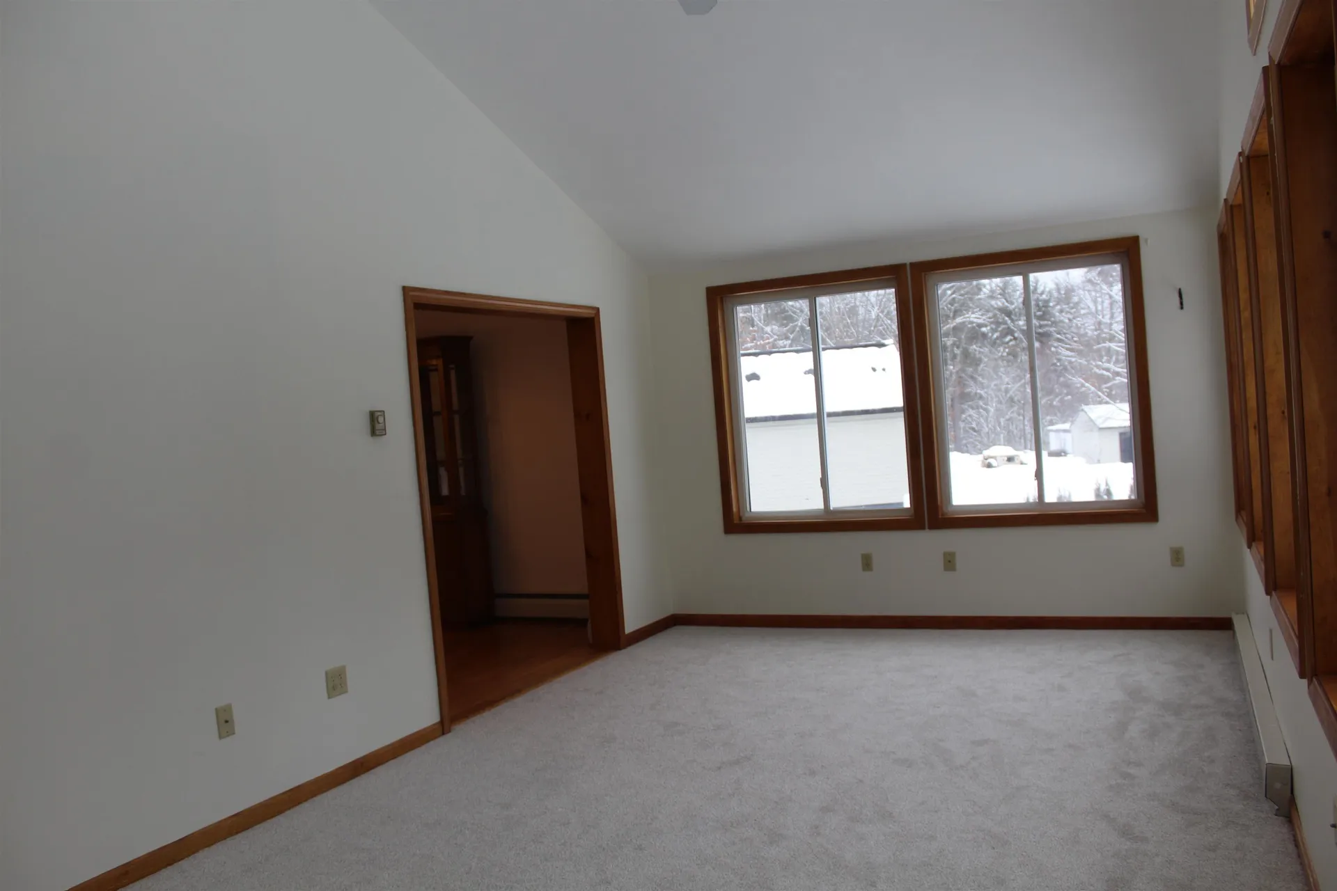 16 Towne Drive Derry NH 03038