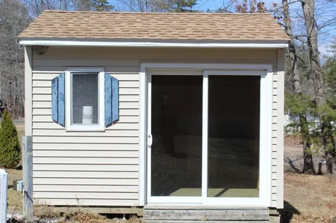 16 Towne Drive Derry NH 03038