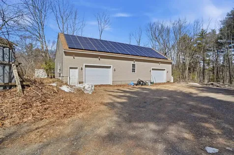 16 Towne Drive Derry NH 03038