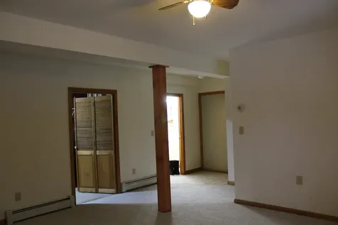 16 Towne Drive Derry NH 03038