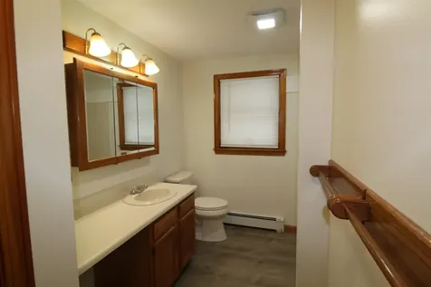 16 Towne Drive Derry NH 03038