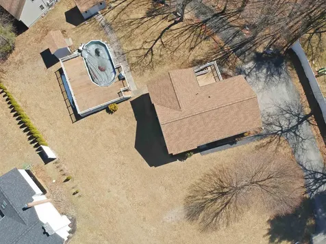 16 Towne Drive Derry NH 03038