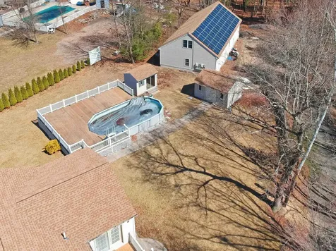 16 Towne Drive Derry NH 03038