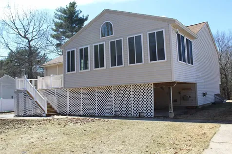 16 Towne Drive Derry NH 03038