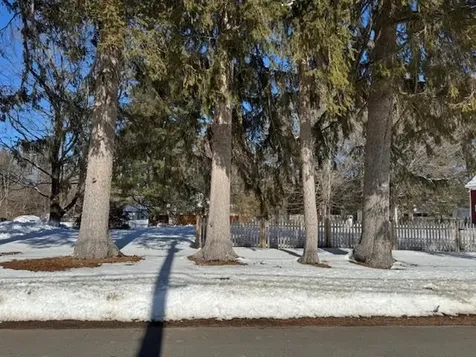 8 Adams Avenue Rochester NH 03867