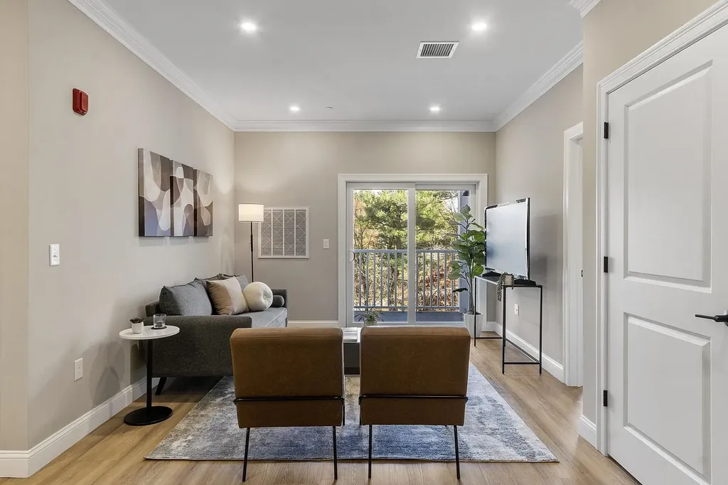 10100 S Willow Street Manchester NH 03103