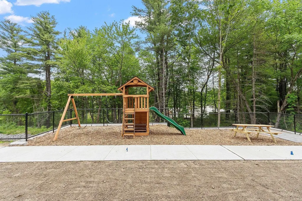 10100 S Willow Street Manchester NH 03103