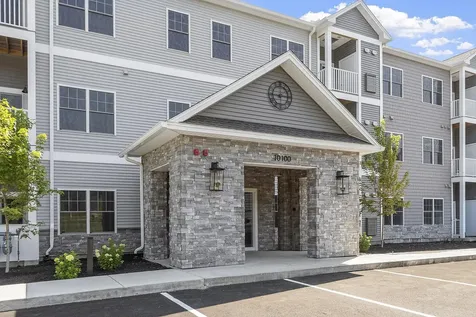 10100 S Willow Street Manchester NH 03103