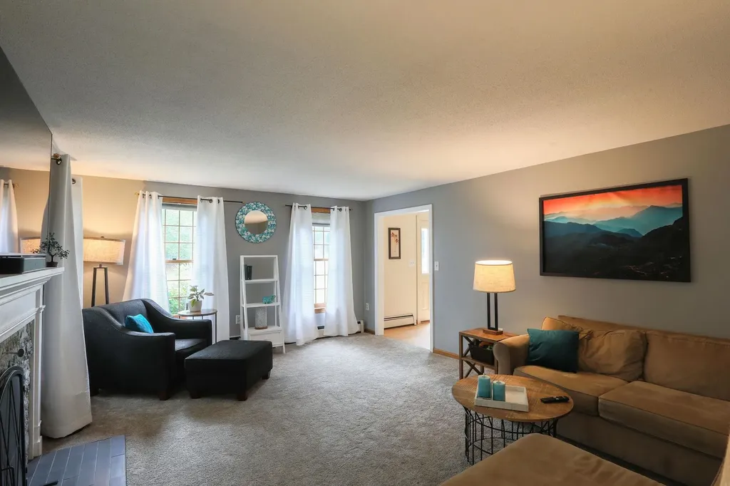 6 David Drive Pelham NH 03076