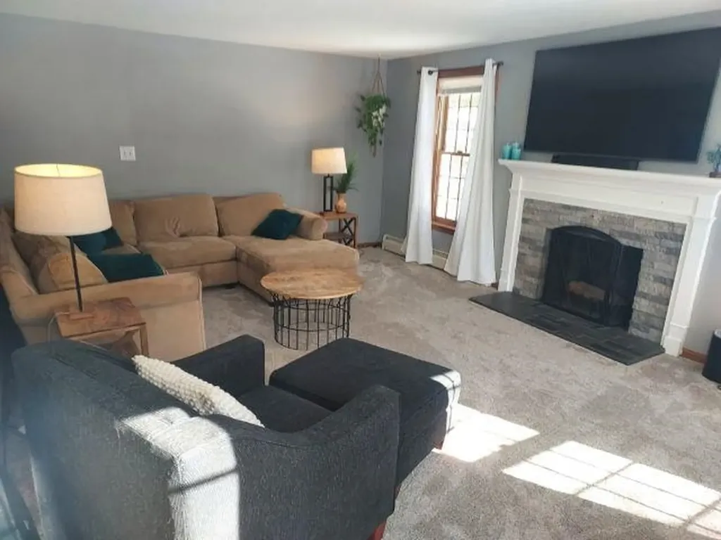 6 David Drive Pelham NH 03076