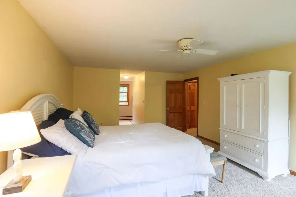 6 David Drive Pelham NH 03076