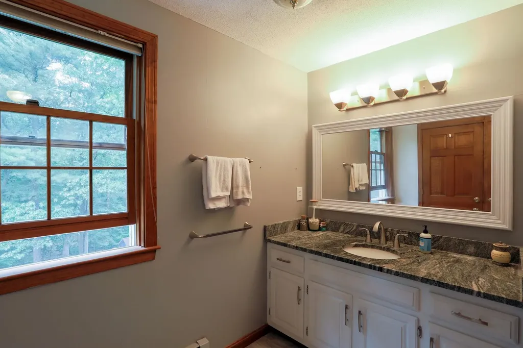 6 David Drive Pelham NH 03076