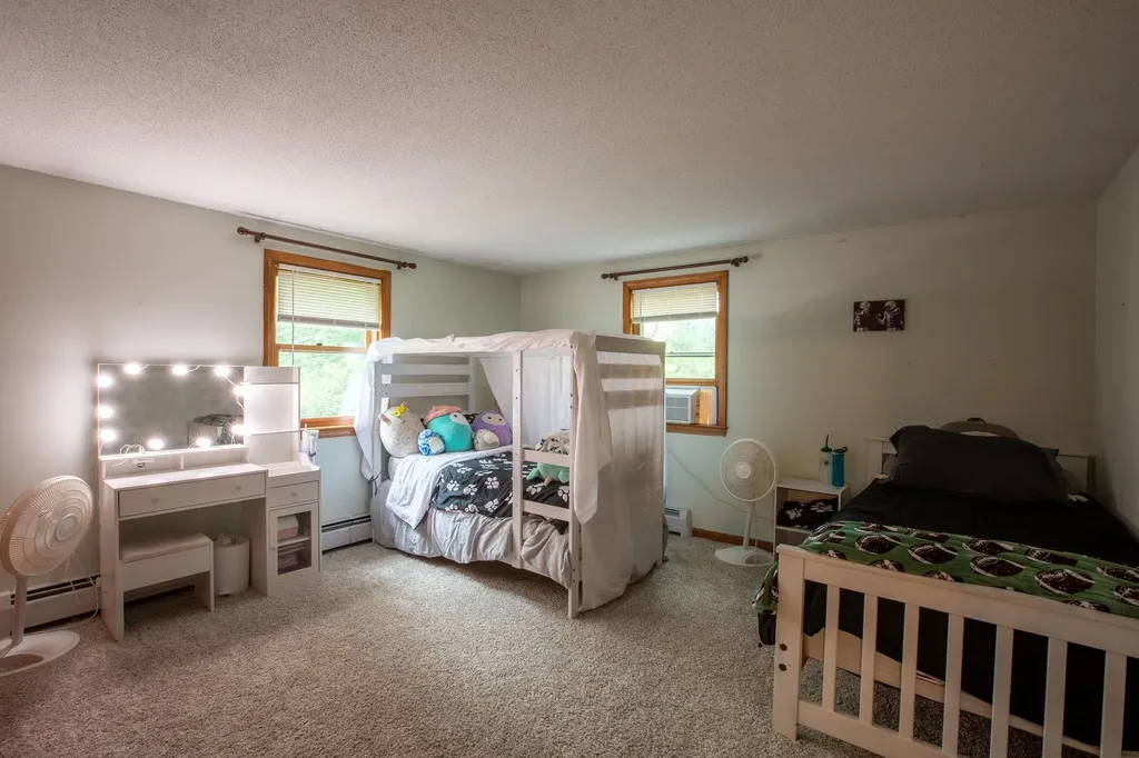 6 David Drive Pelham NH 03076