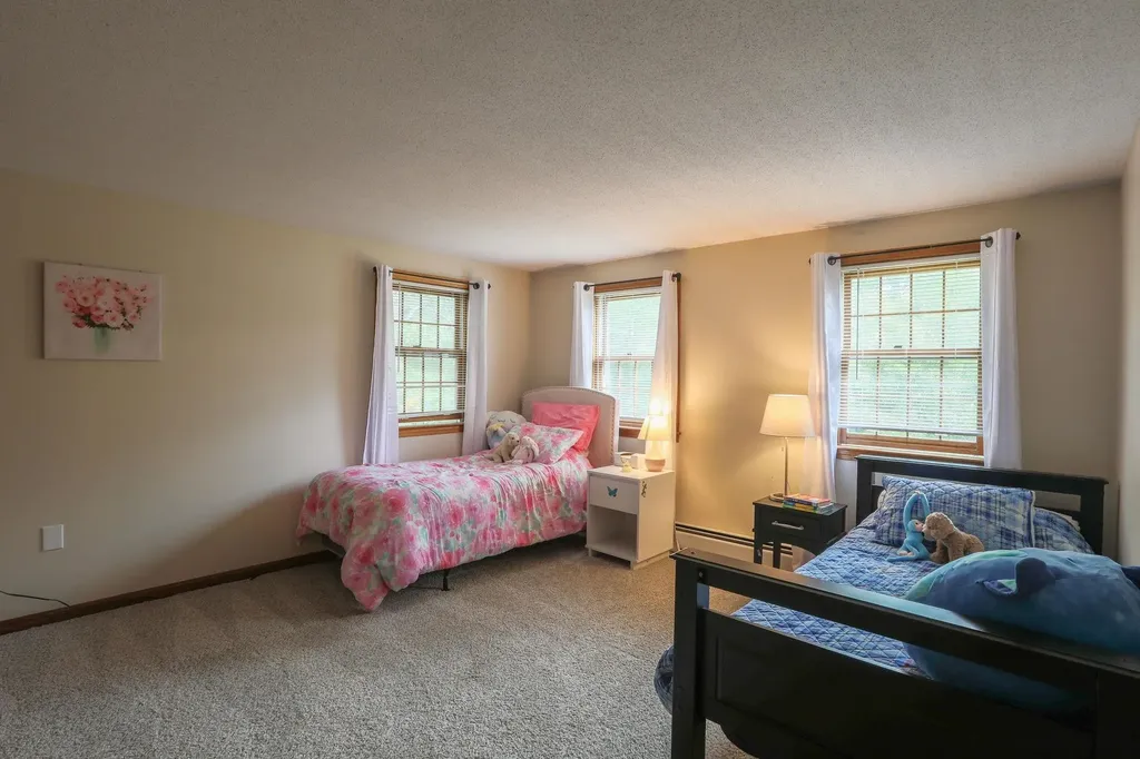 6 David Drive Pelham NH 03076