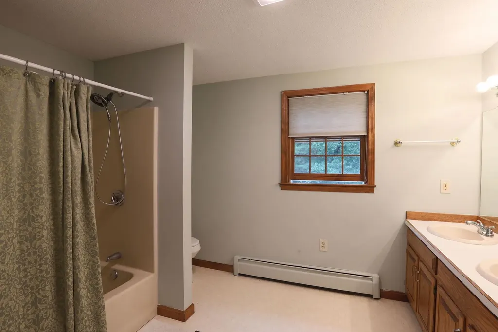 6 David Drive Pelham NH 03076