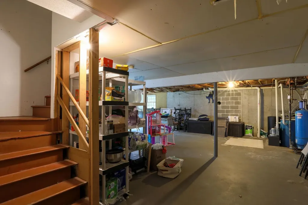 6 David Drive Pelham NH 03076