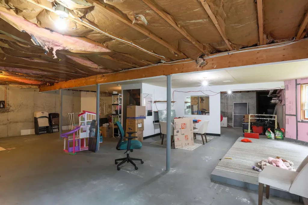 6 David Drive Pelham NH 03076