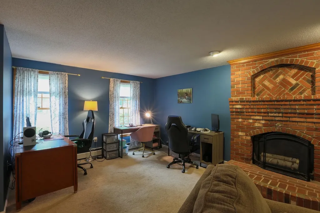 6 David Drive Pelham NH 03076