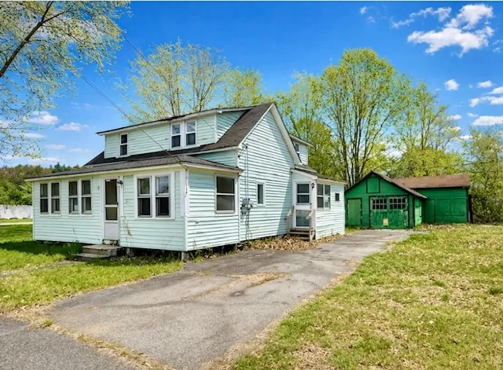 21 Academy Street Boscawen NH 03303