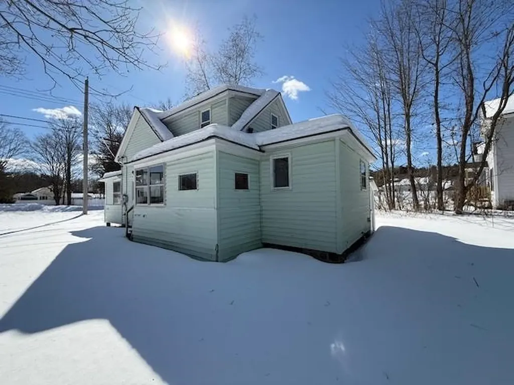 21 Academy Street Boscawen NH 03303